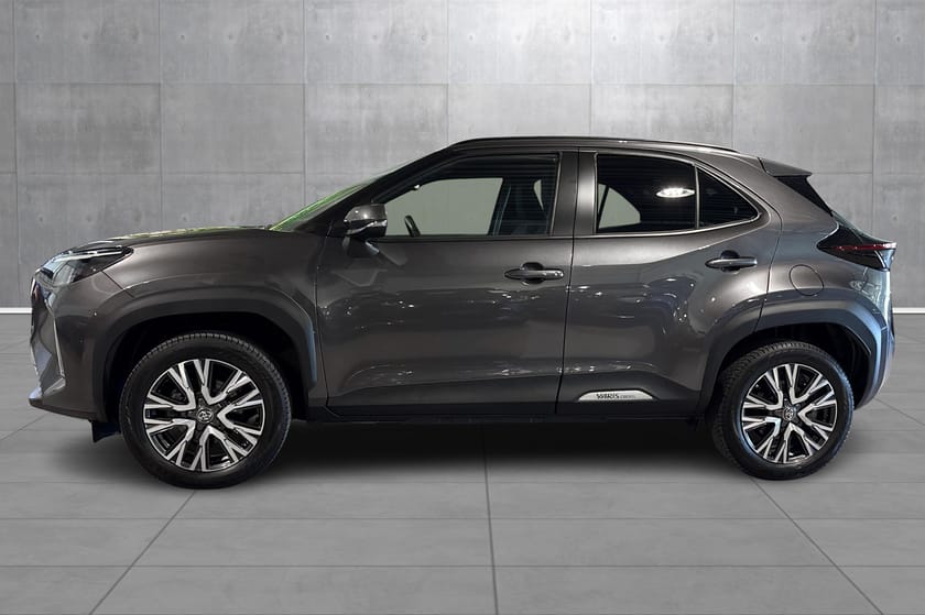 Bilde 2 av Toyota Yaris Cross Hybrid 115 AWD-i /AWD / Active Tech / Velholdt /