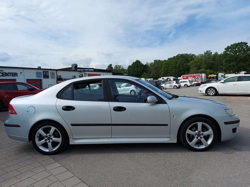 Bild 4 av Saab 9-3 SportSedan 2.0 T Vector 175 hk Dragkrok