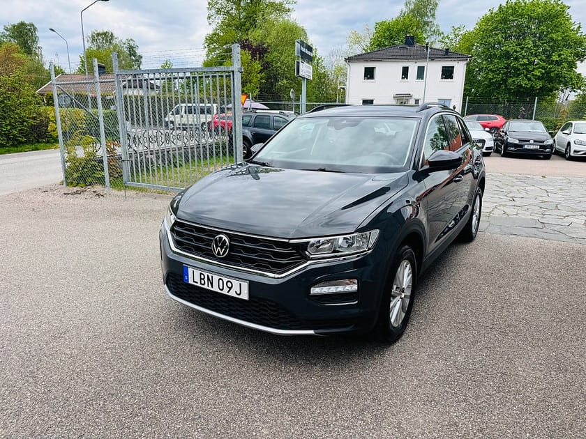 Bild 2 av Volkswagen T-Roc 1.0 TSI 110HK / CARPLAY / 3000Mil