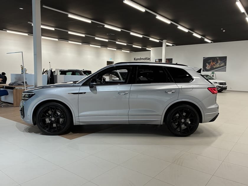 Bild 2 av Volkswagen Touareg R eHybrid 3.0 V6 TSI 4Motion I 462hk