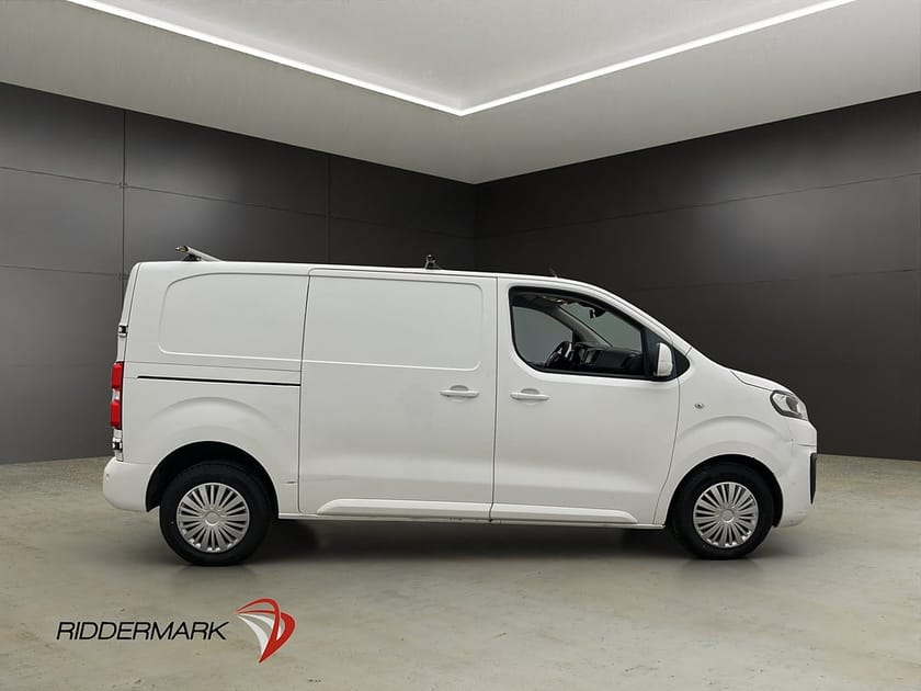 Bild 2 av Citroën Jumpy Van L2 177hk Värm Drag Kamera 3-Sits CARPLAY MOMS