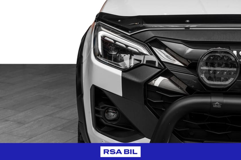 Bilde 5 av Isuzu D-Max Space Cab FaceLift-Frontgard m/3x ledlys/rulledeksel