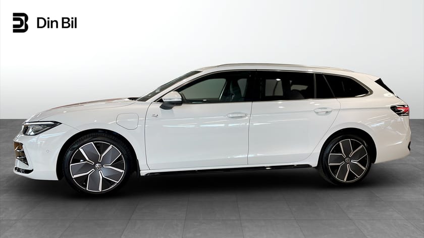 Bild 2 av Volkswagen Passat Variant eHybrid R-Line e-Hybrid 272hk