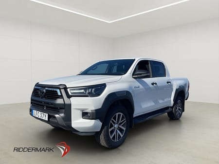 Toyota Hilux Dubbelhytt Invincible 2.8 4WD M/K-Värmare Drag Diff Moms