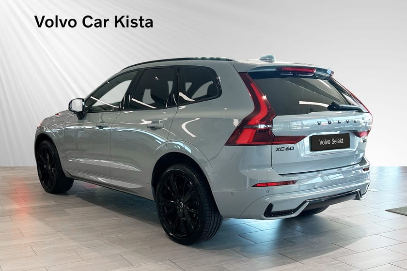 Bild 4 av Volvo XC60 T6 Plus Black Nordic Edition Luftfj Drag HUD Pano