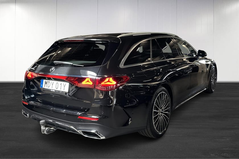 Bild 4 av Mercedes-Benz E 300 T e AMG Panorama Keyless Drag Distronic Moms