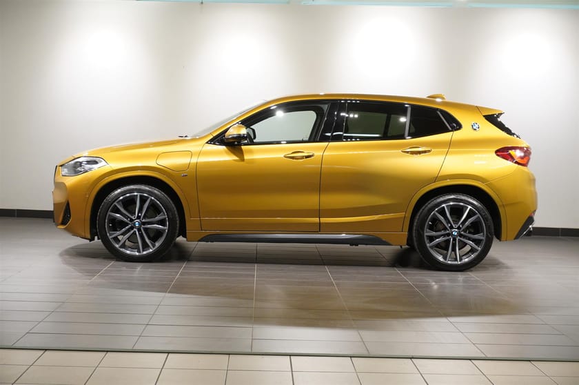 Bild 2 av BMW X2 xDrive25e M Sport Kamera HUD Navi Plus