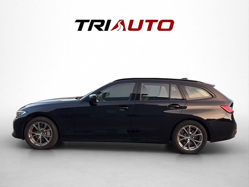 Bild 3 av BMW 330e Touring Sport line MOMS Kamera Navi CarPlay