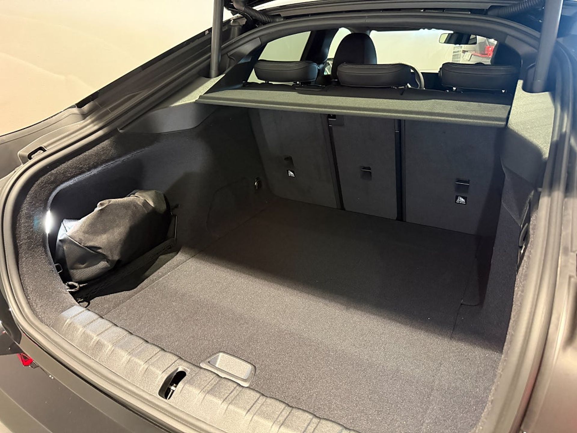 BMW i4 eDrive40 M Sport Edition Drag 2026, bild 6/18
