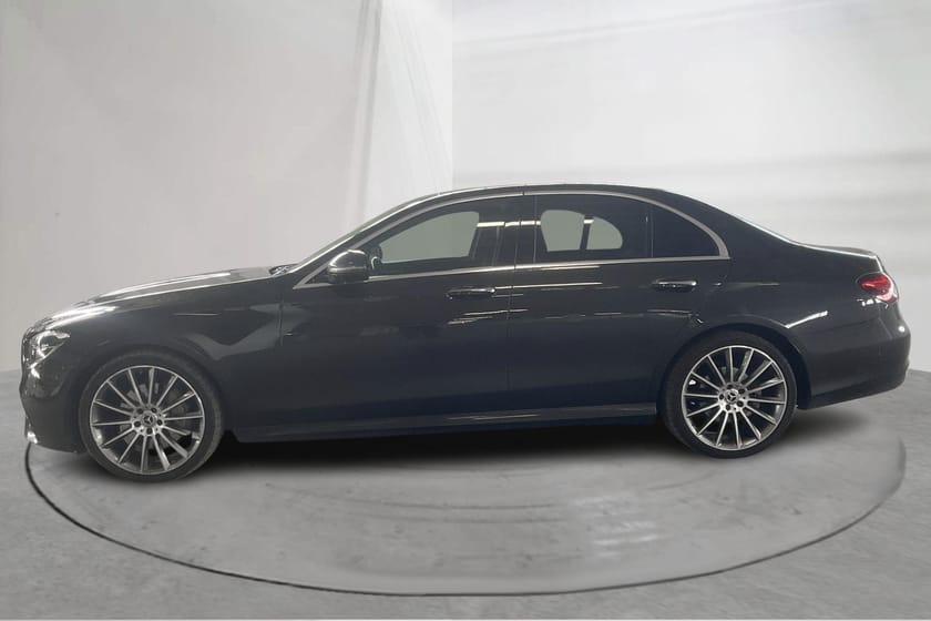 Bild 2 av Mercedes-Benz E 220 d 4MATIC Sedan W213 (200hk) AMG Line