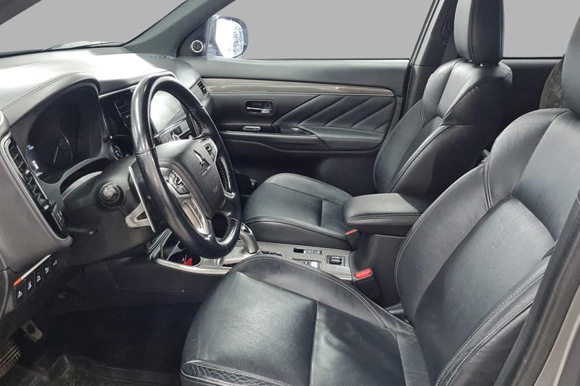 Bilde 4 av Mitsubishi Outlander PHEV Instyle+ - Hengerfeste - Skinn