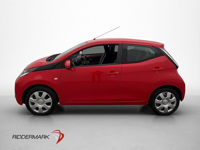 Bild 4 av Toyota Aygo X-PLAY 1.0 VVT-i 69hk Bluetooth 0.41 l/mil