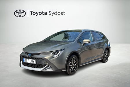Toyota Corolla TREK Hybrid backkamera, rattvärme, p-sensorer fram och bak, dragkrok mm