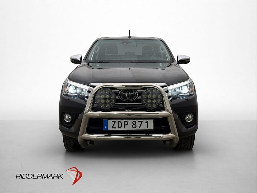 Bild 5 av Toyota Hilux Dubbelhytt Premium 2.4 AWD M/K-Värm Dragkrok Diff B-Kamera