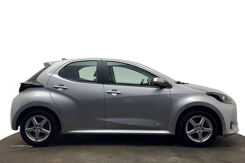 Bild 5 av Toyota Yaris Hybrid Kamera Filassist AdaptivFH MOMS 116hk