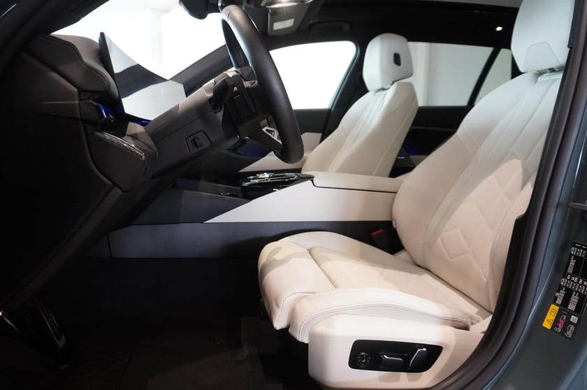 Bild 5 av BMW i5 eDrive40 Touring M Sport Inno Bw Fartpilot Pro