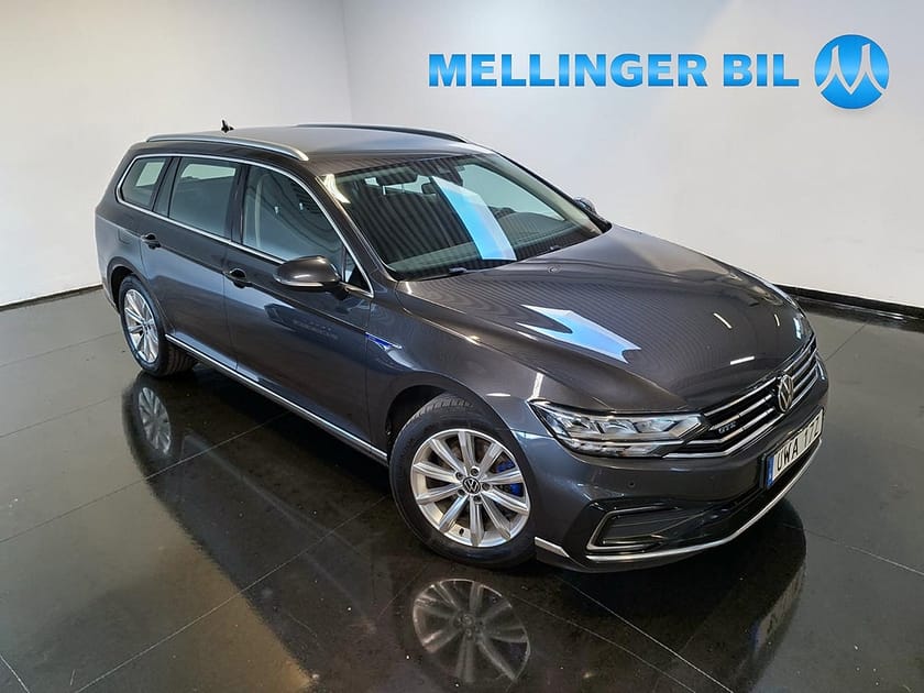 Bild 2 av Volkswagen Passat Sportscombi GTE SC 218hk Plugin Hybrid Dragpkt.|Parkv.