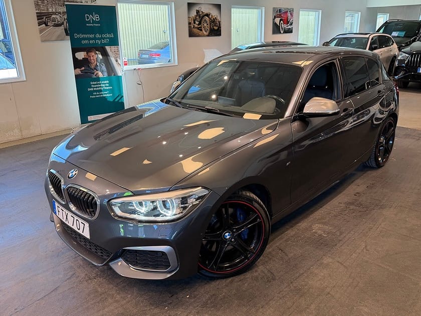 Bild 2 av BMW M140i xDrive 5-dörrars Steptronic H/K Gps B-kamera Skinn 340
