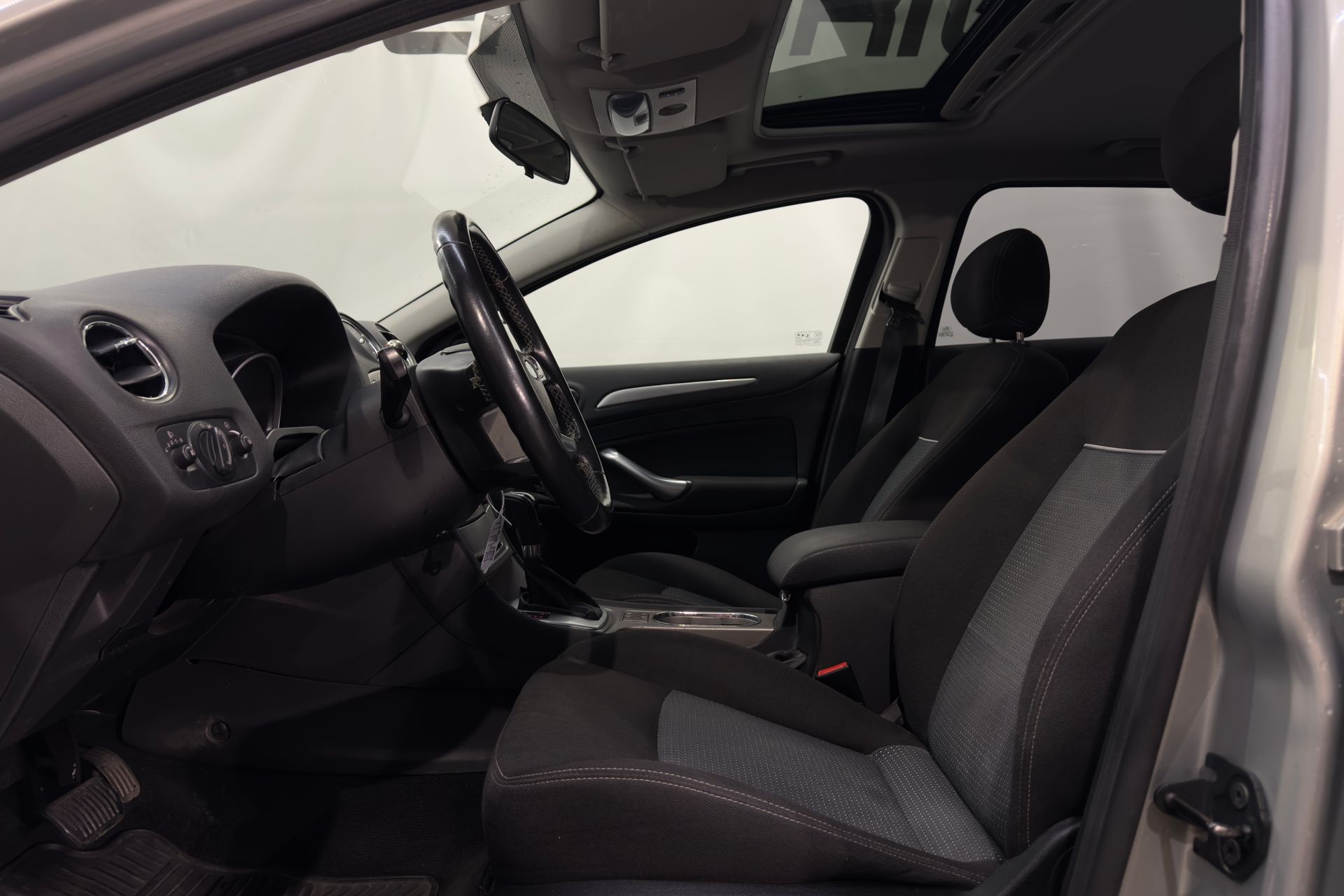 Ford Mondeo 2010, bild 7/18