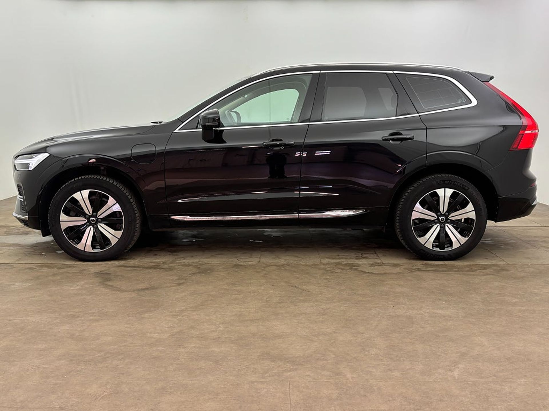 Volvo XC60 Recharge T6 AWD Core Bright 2023, bild 3/10