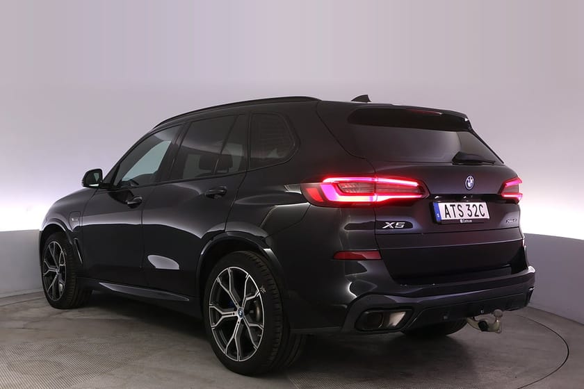 Bild 4 av BMW X5 xDrive45e iPerformance M-sport Pano Komfortstol Laser HUD 360 Drag