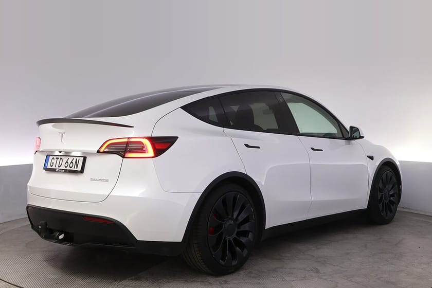 Bild 5 av Tesla Model Y Performance AWD Autopilot Pano Drag