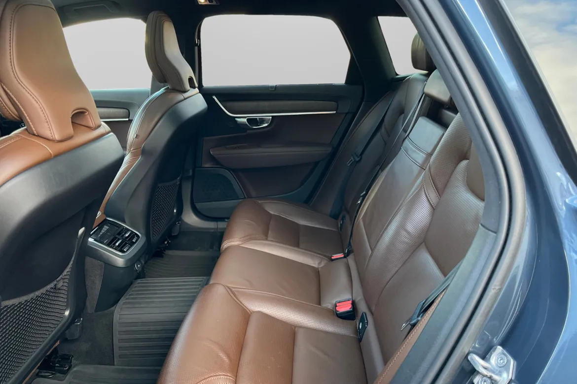 Volvo V90 Cross Country