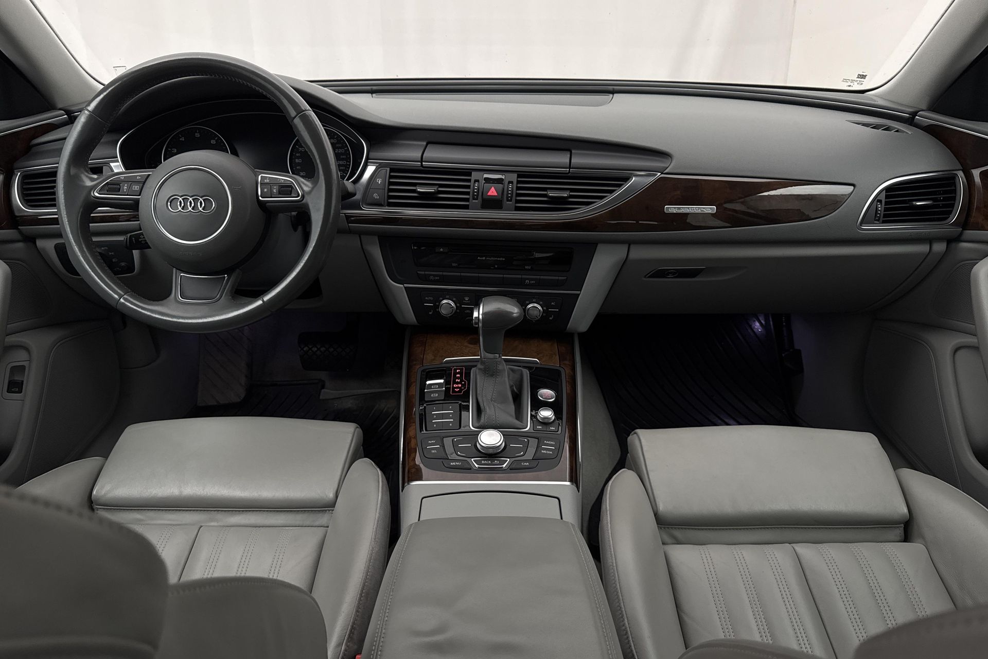 Audi A6 Sedan 3.0 V6 TFSI quattro 2011, bild 7/10