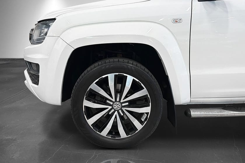 Bild 2 av Volkswagen Amarok 2.9t 3.0 V6 TDI 225hk 4M Highline Aventura Moms Rolltop Drag