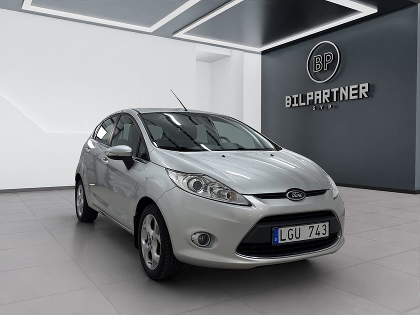 Bild 4 av Ford Fiesta 5-dörrar 1.25 Titanium/Ny Besiktad/Ny Servad/S+V-Däck