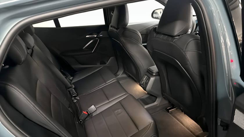 Bild 5 av BMW iX2 xDrive30 M sport / El-stol / Drag
