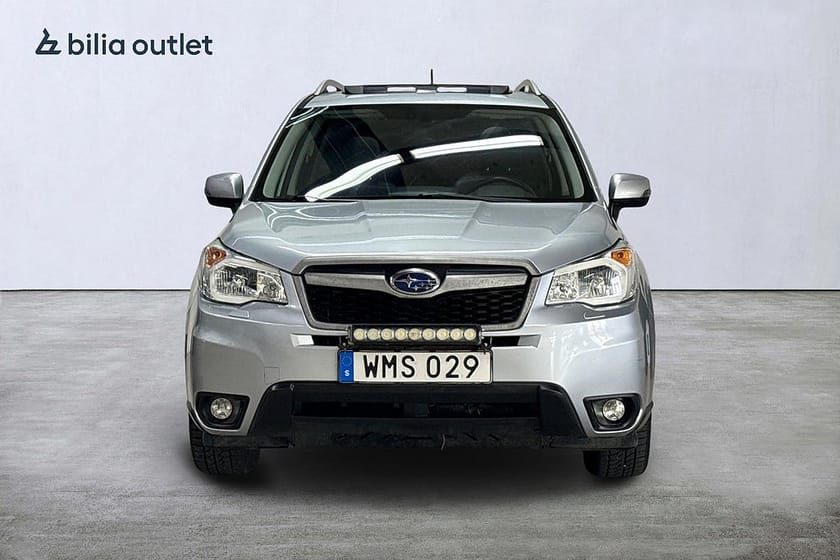 Bild 3 av Subaru Forester 2.0 4WD Lineartronic 147hk Panorama Navi Drag B-kamera