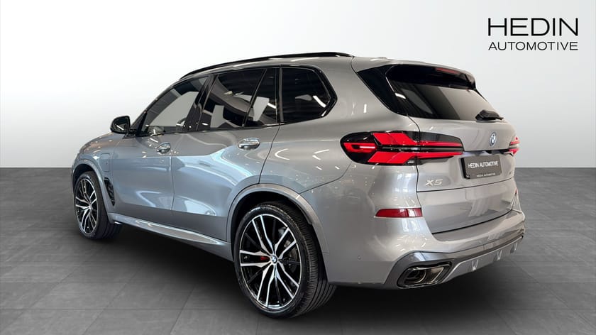 Bild 2 av BMW X5 xDrive50e M Sport Pro 4-zon H/K 360 Soft close Massage