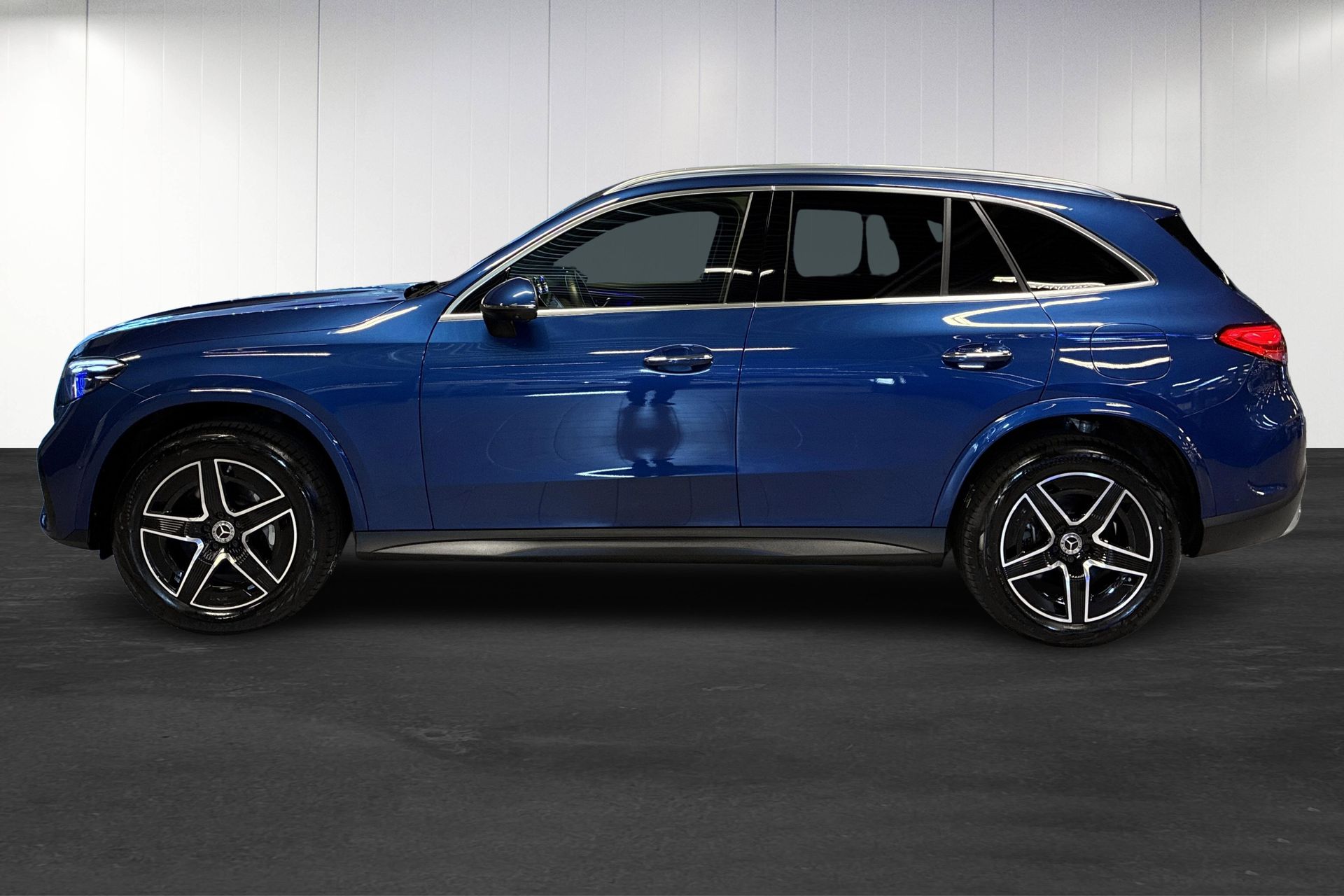 Mercedes-Benz GLC 300 e 4MATIC 2026, bild 7/10