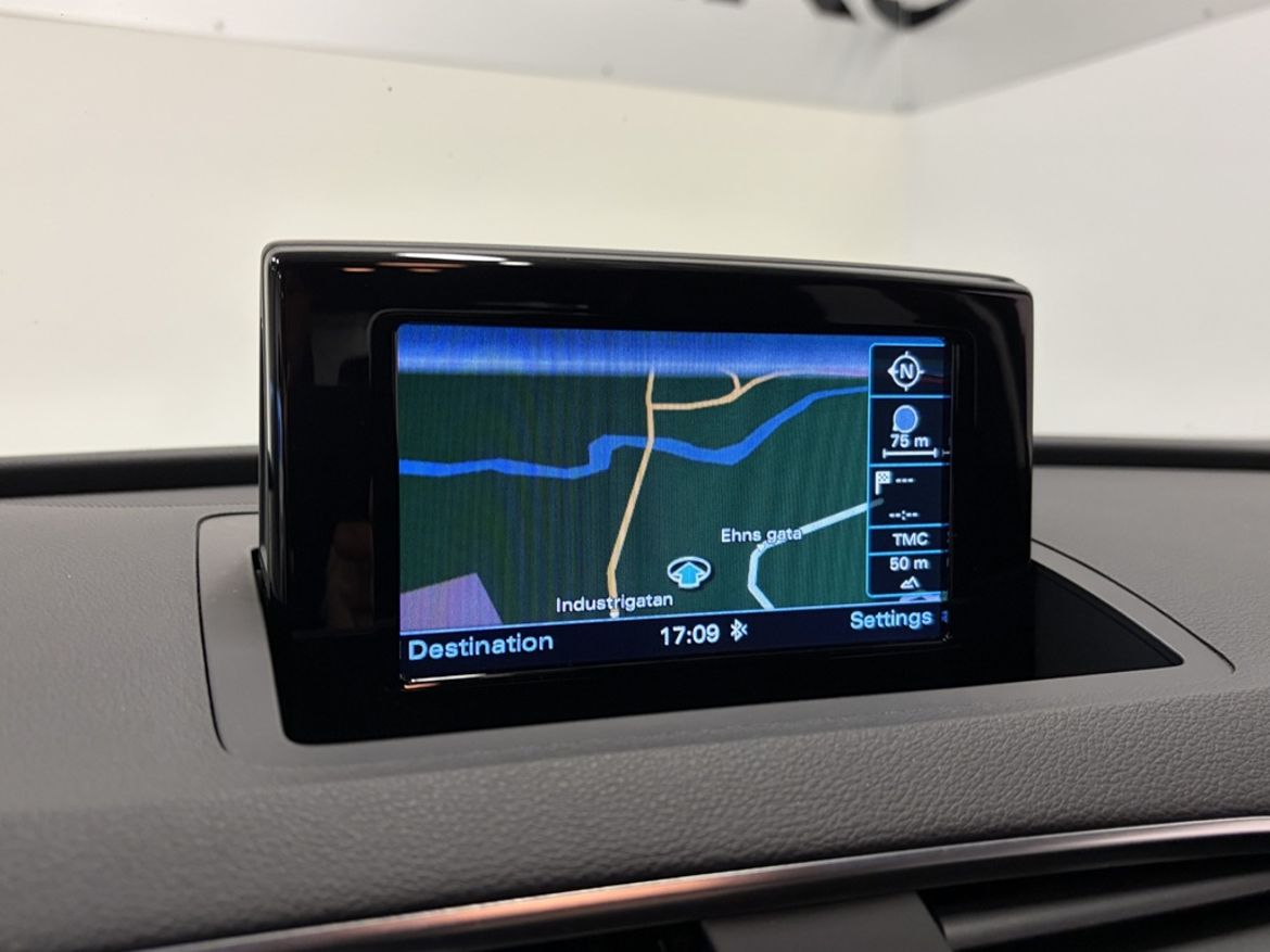 Audi Audi Q3 — bild 18