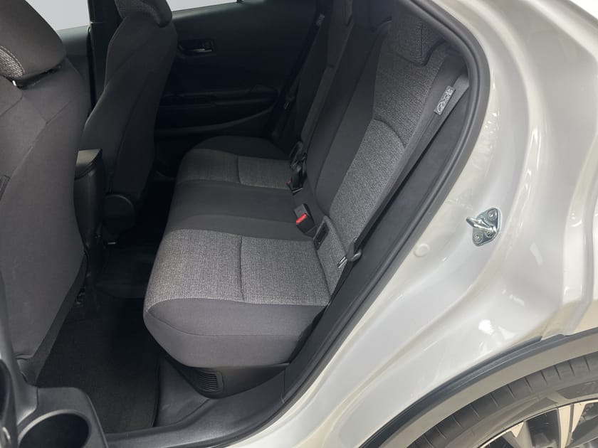 Bild 4 av Toyota C-HR PHEV 2,0 LADDHYBRID FWD STYLE / V-HJUL / MOMS