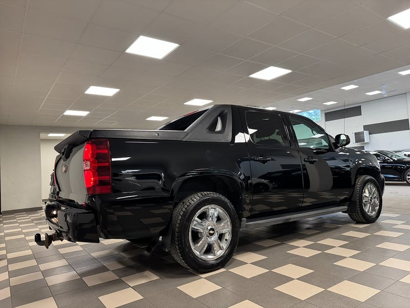 Bild 5 av Chevrolet Avalanche 5.3 V8 E85 4WD Hydra-Matic 330 Hk Taklucka Drag