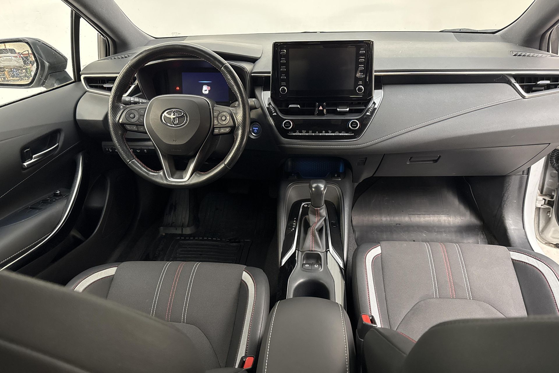 Toyota Corolla Hybrid 2020, photo 7/10