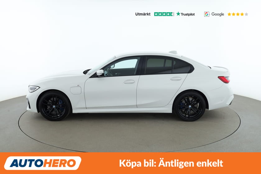 Bild 2 av BMW 330e xDrive Sedan Moms, M-Sport, HUD, ACC, Backkamera