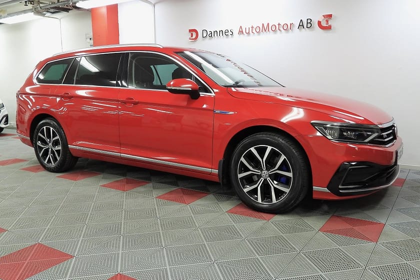 Bild 4 av Volkswagen Passat Sportscombi GTE 1.4 TSI Cockpit Laddhybrid 360° kam SoV Hjul Drag
