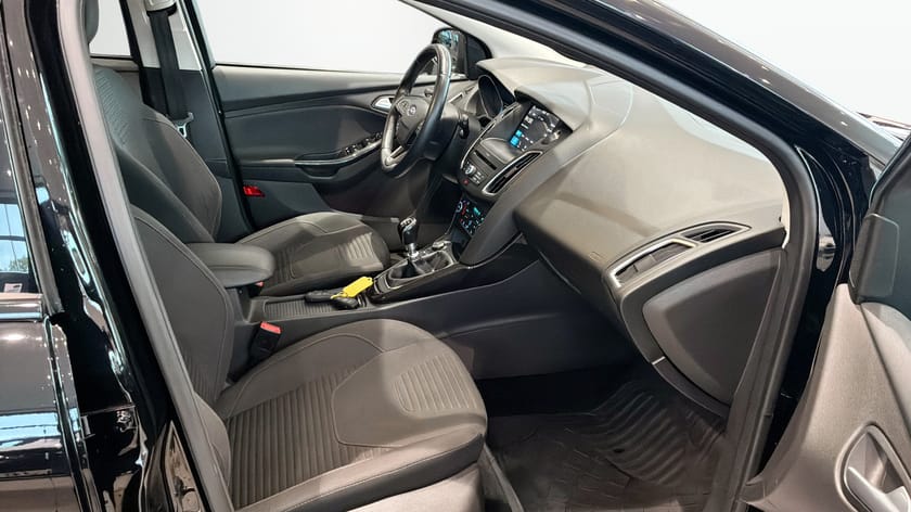 Bild 3 av Ford Focus Kombi 1.5 TDCi 120hk Titanium-Dragkrok