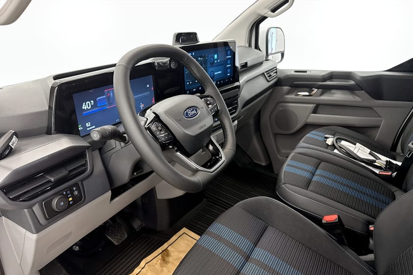 Bild 4 av Ford E-Transit Custom 340 AWD E-Custom Skåp Sport 340L Elmotor 160kW/218hk 1-växlad El
