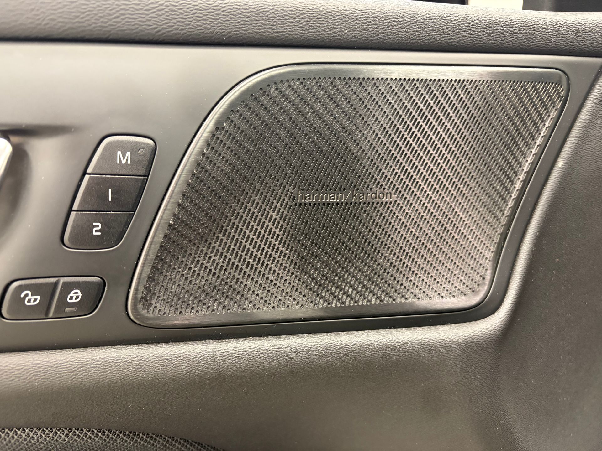 Volvo V60 T8 R Design 2020, bild 6/10