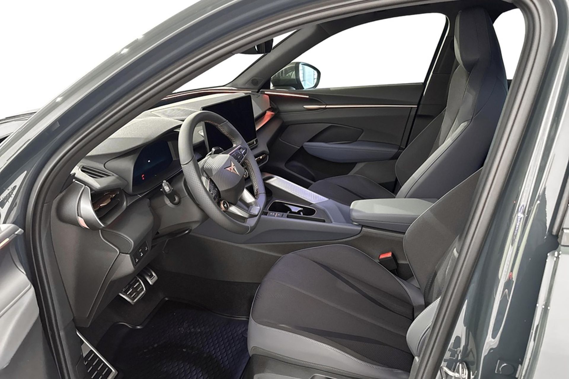 Cupra Terramar eTSI 150hk DSG Edge 2026, kuva 6/9