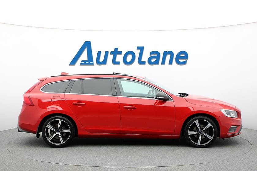 Bild 3 av Volvo V60 D3 R-Design, B-Kamera, Takluka, PDC 150hk