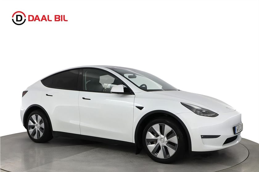 Bild 4 av Tesla Model Y Long Range AWD 514HK DRAGKROK VÄRM B-KAMERA PANO NFC
