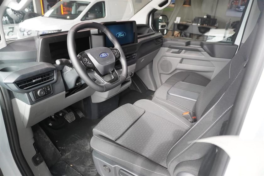 Bild 2 av Ford Transit Custom 320 Skåp Trend 320l 2.0l Ecoblue 170hk 8-Växlad Automat AWD Diesel