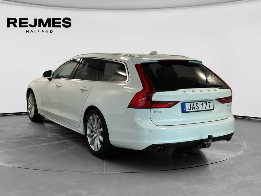 Bild 3 av Volvo V90 T4 Momentum Advanced Edition