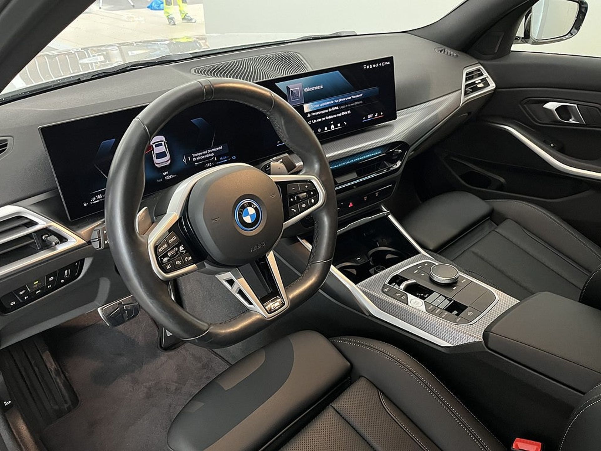 BMW 330 2025, bild 6/10