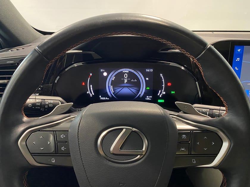 Bild 4 av Lexus NX 350h AWD E-CVT Head-Up Display Panoramatak